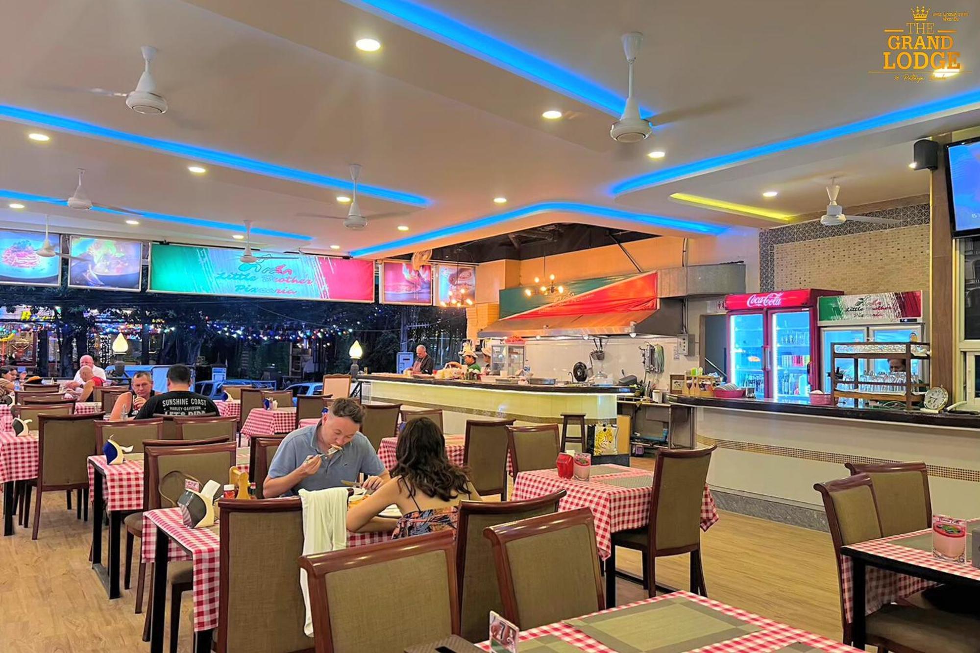 The Grand Lodge Pattaya Ngoại thất bức ảnh