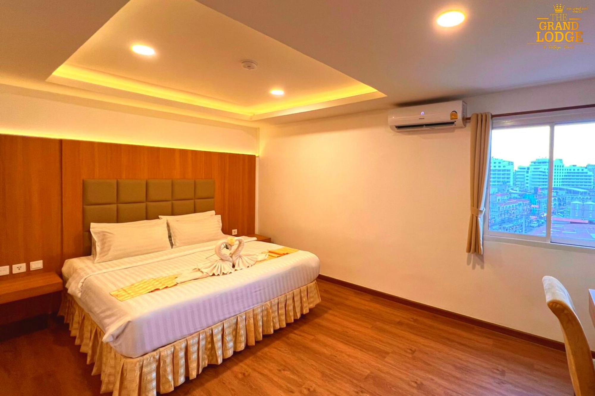 The Grand Lodge Pattaya Ngoại thất bức ảnh