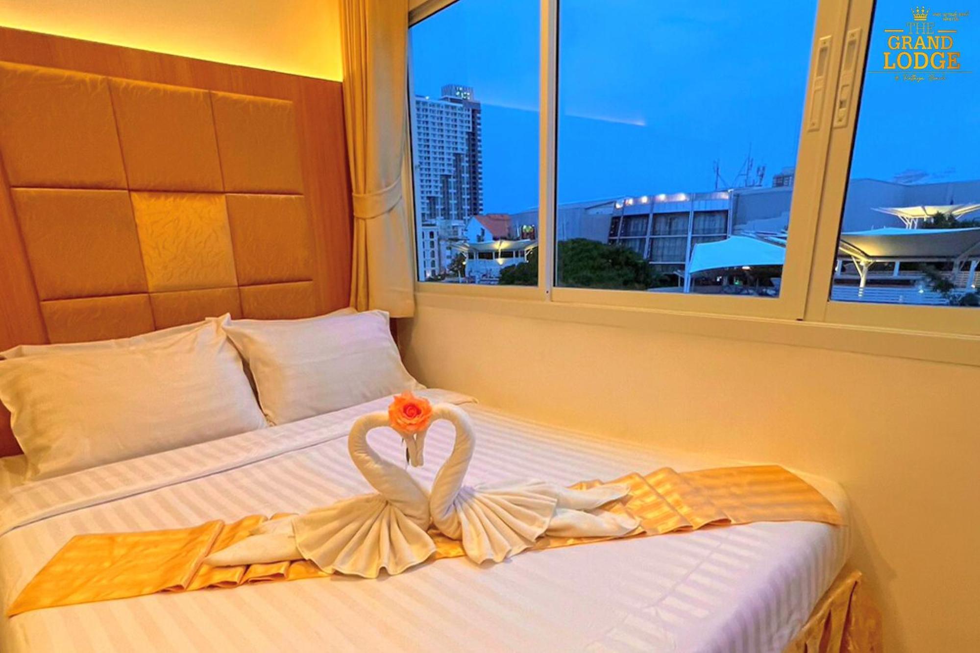 The Grand Lodge Pattaya Ngoại thất bức ảnh